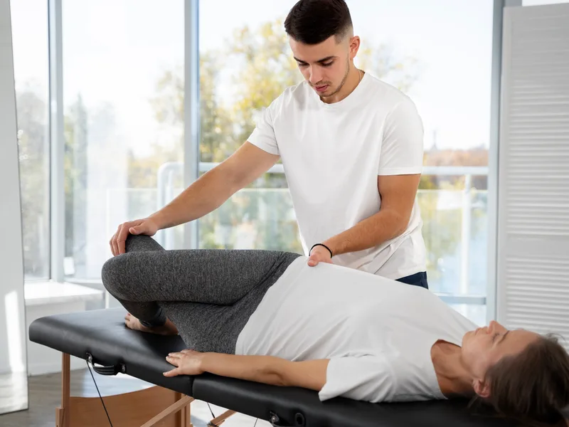 Bluebonnet Chiropractic treating hip pain in Denver