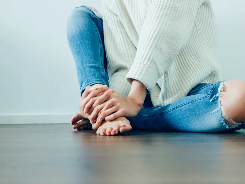 Bluebonnet Chiropractic treating neuropathy in Denver